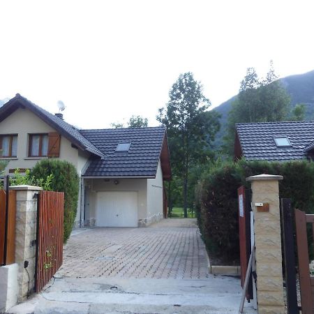 Chalet Les Myosotis Le Bourg-dʼOisans Exterior foto